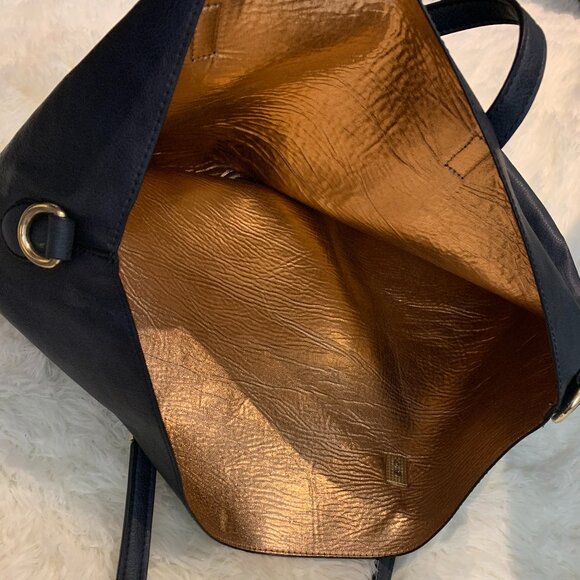 Black Purse - Picture 2 of 2